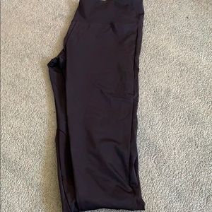 Black athletic leggings
